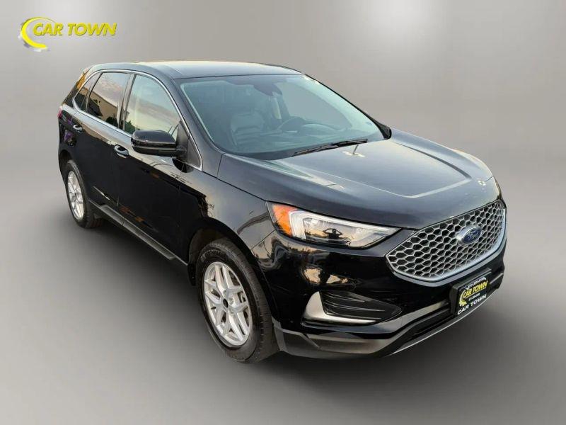 Vehicle photo 5