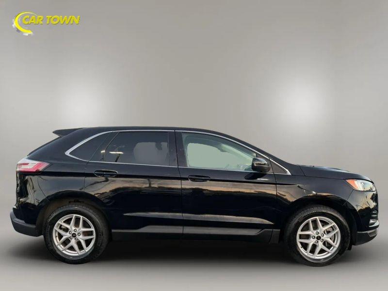 Vehicle photo 7
