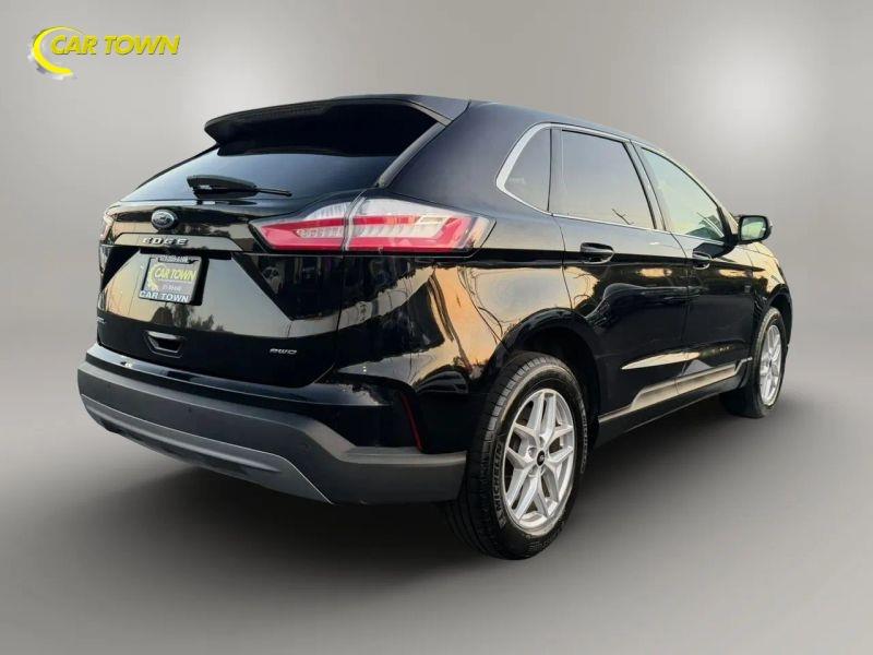 Vehicle photo 9