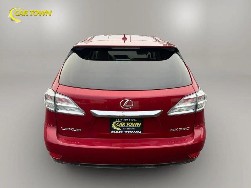 Vehicle photo 10