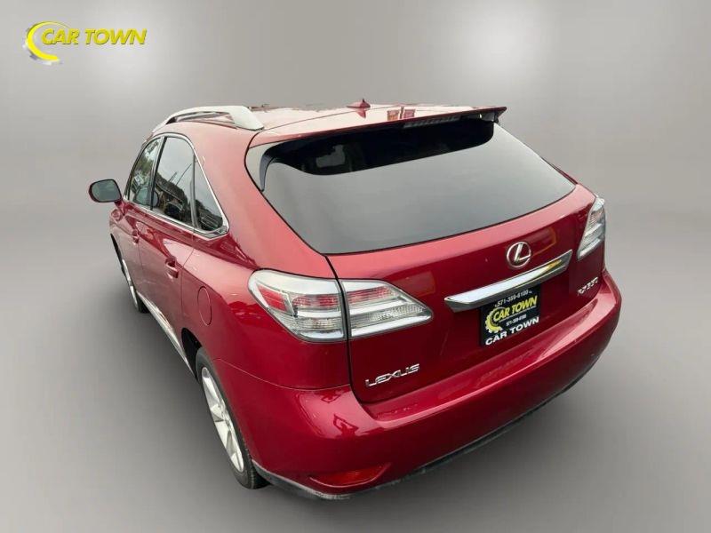 Vehicle photo 12