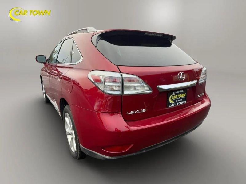 Vehicle photo 13