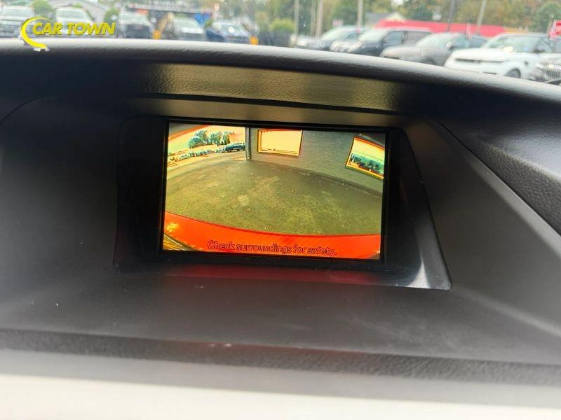 Vehicle photo 31