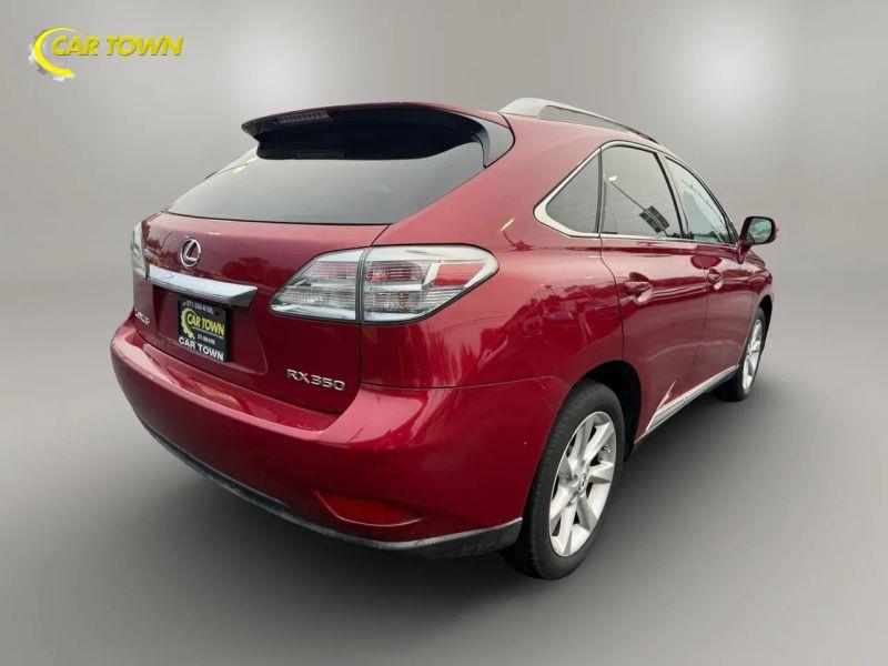 Vehicle photo 9