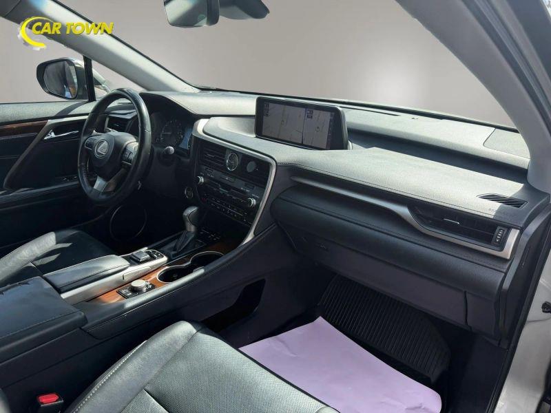 Vehicle photo 21