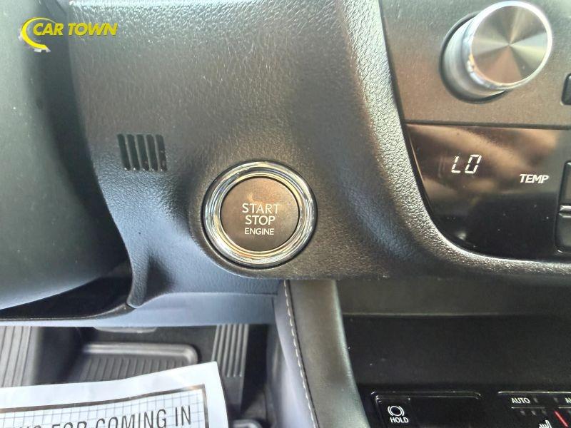 Vehicle photo 29