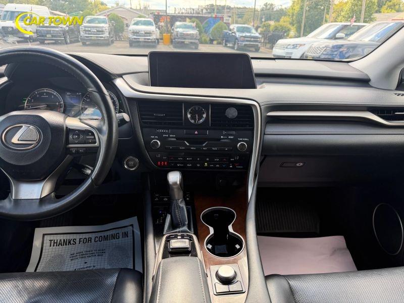 Vehicle photo 36