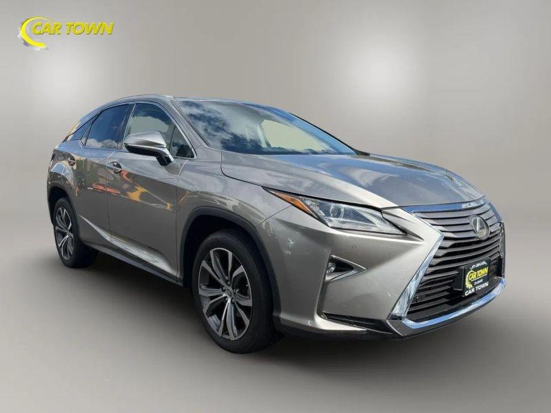 Vehicle photo 6