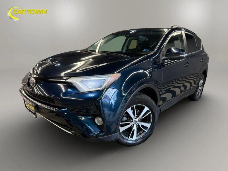 Vehicle photo 2