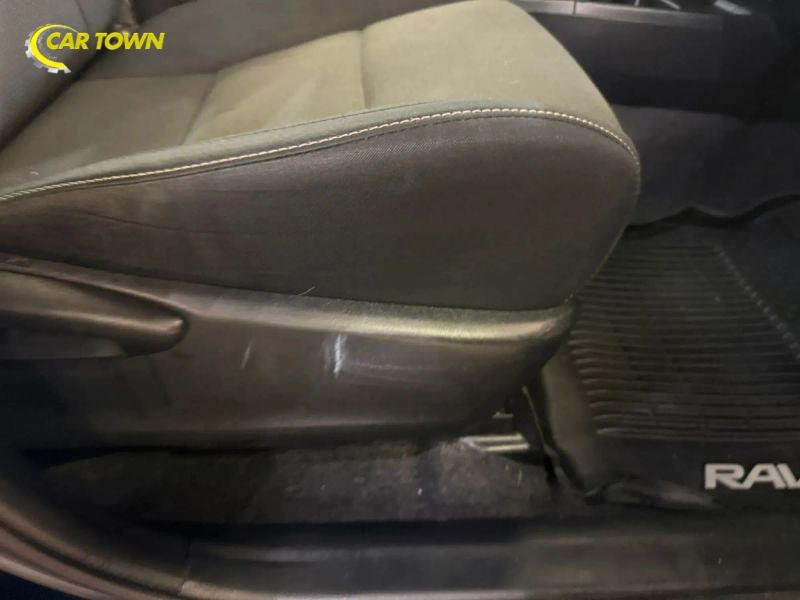 Vehicle photo 27