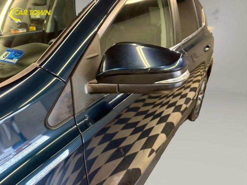 Vehicle photo 35