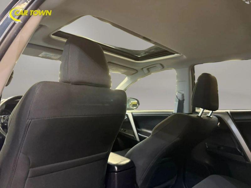 Vehicle photo 42