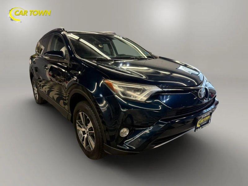 Vehicle photo 6
