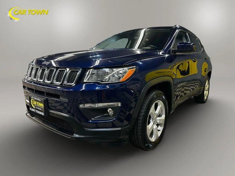 Vehicle photo 2