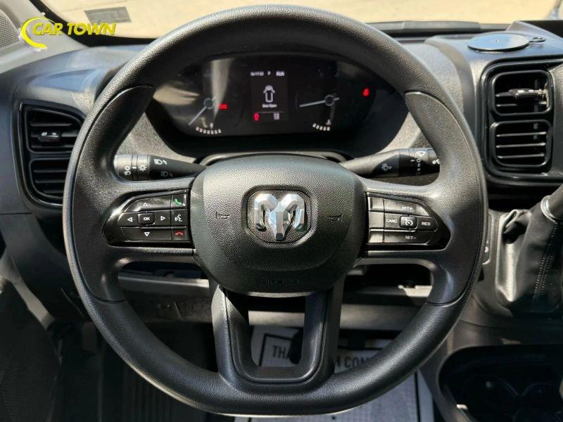 Vehicle photo 22