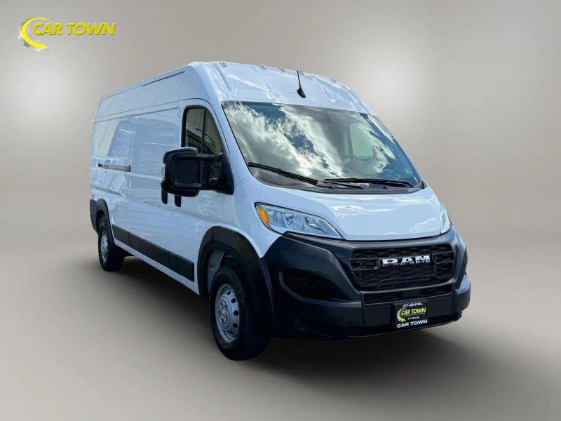 Vehicle photo 6