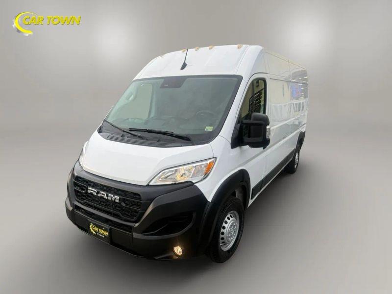 Vehicle photo 2