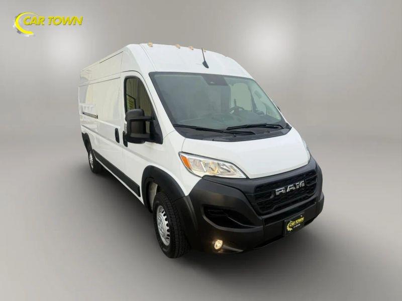 Vehicle photo 6