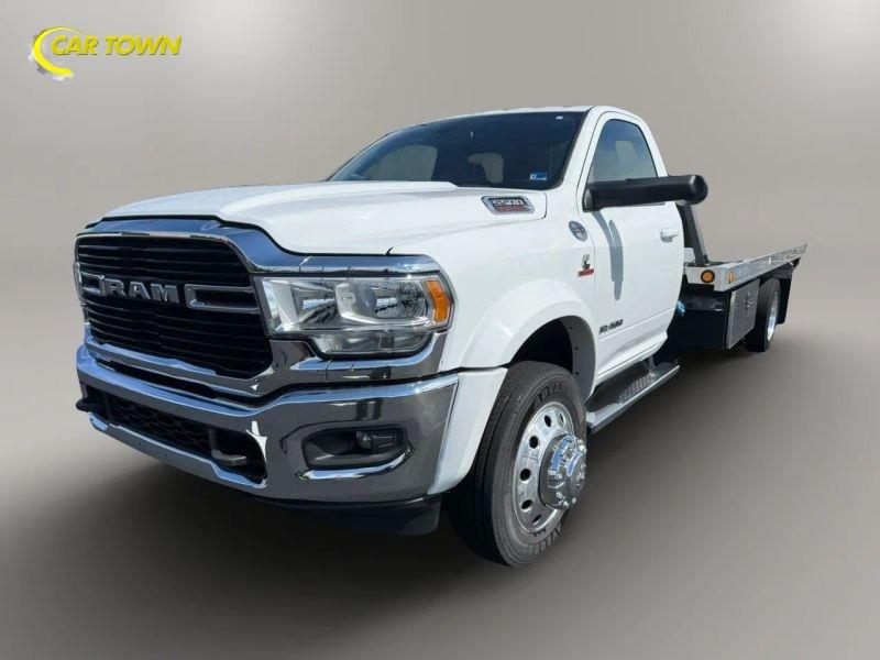 Vehicle photo 2