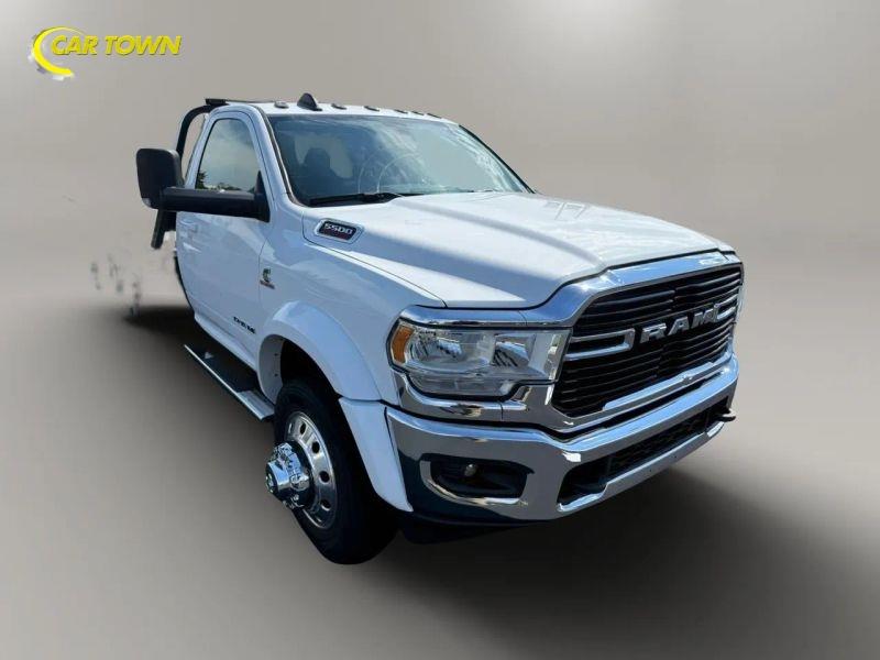 Vehicle photo 5