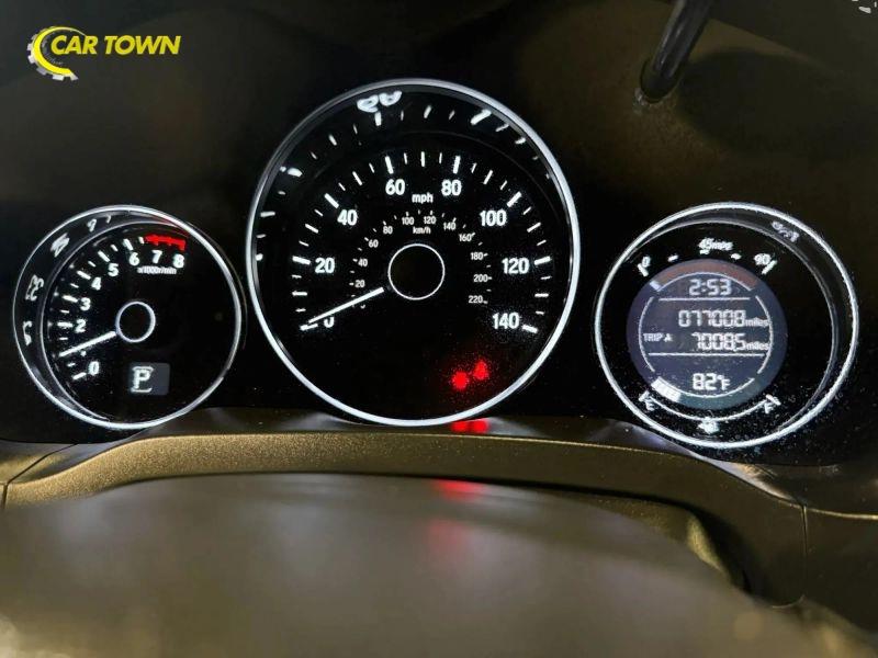 Vehicle photo 27