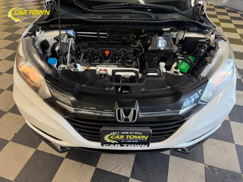 Vehicle photo 35