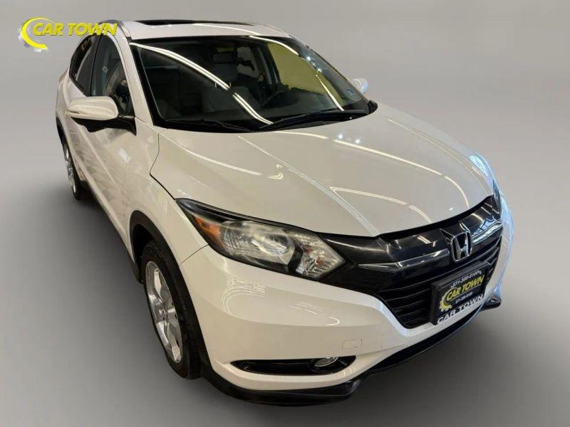 Vehicle photo 5