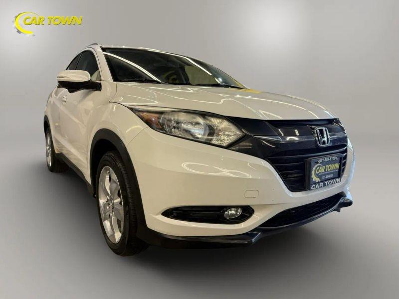 Vehicle photo 6