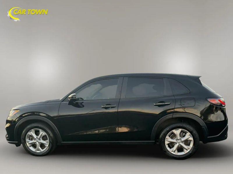 Vehicle photo 15