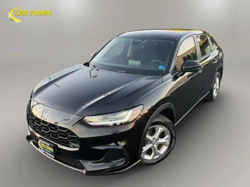 Vehicle photo 2