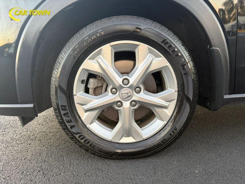 Vehicle photo 29