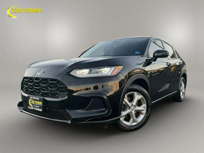 Vehicle photo 3