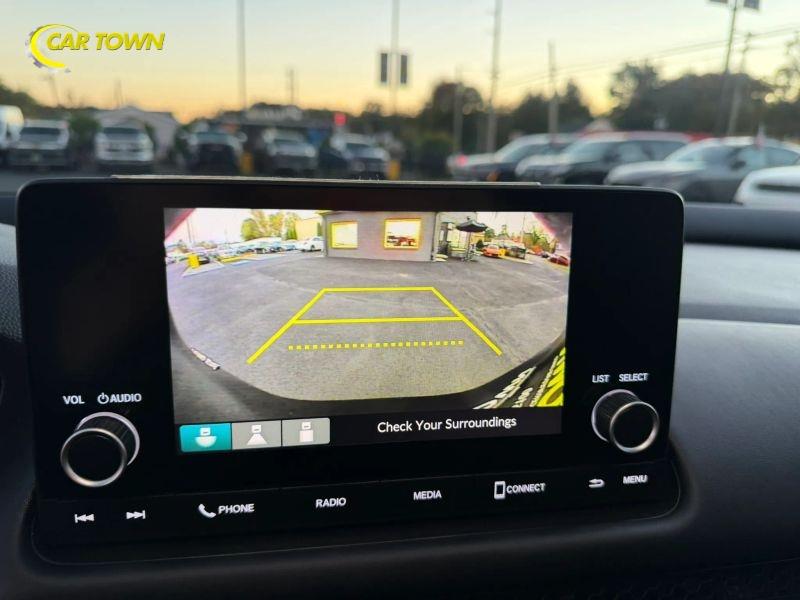 Vehicle photo 31