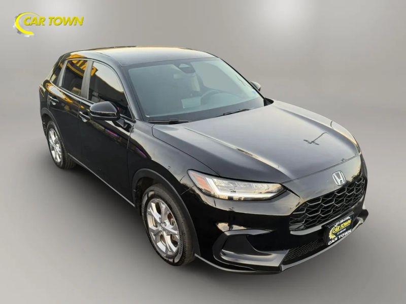 Vehicle photo 6