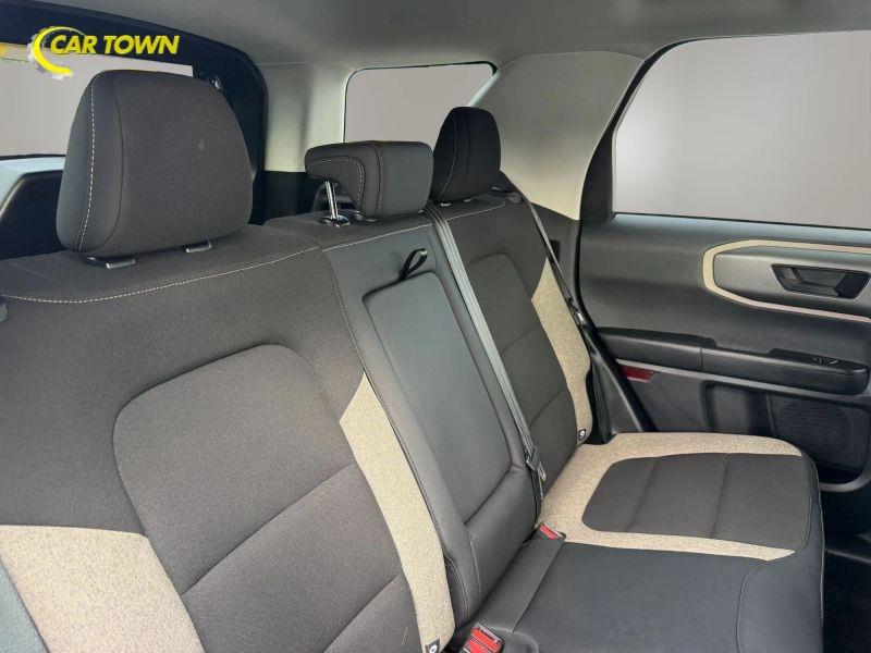 Vehicle photo 21