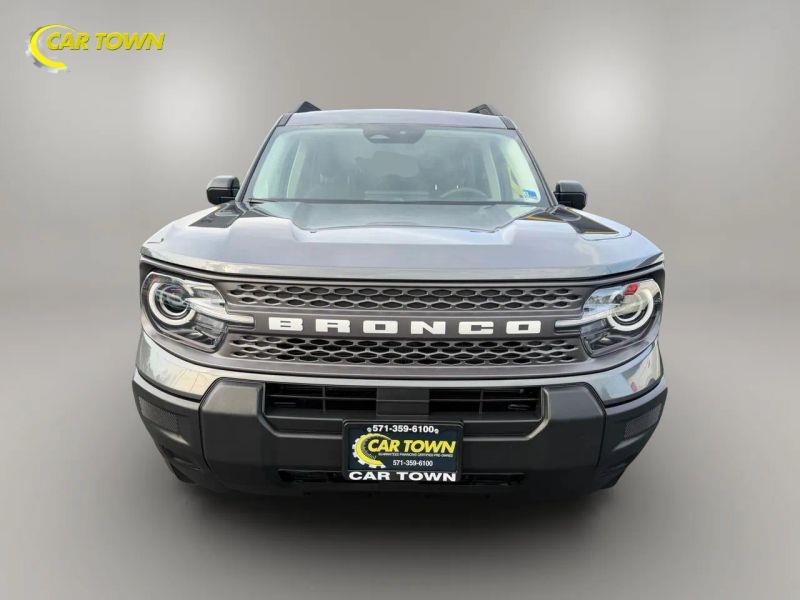 Vehicle photo 4