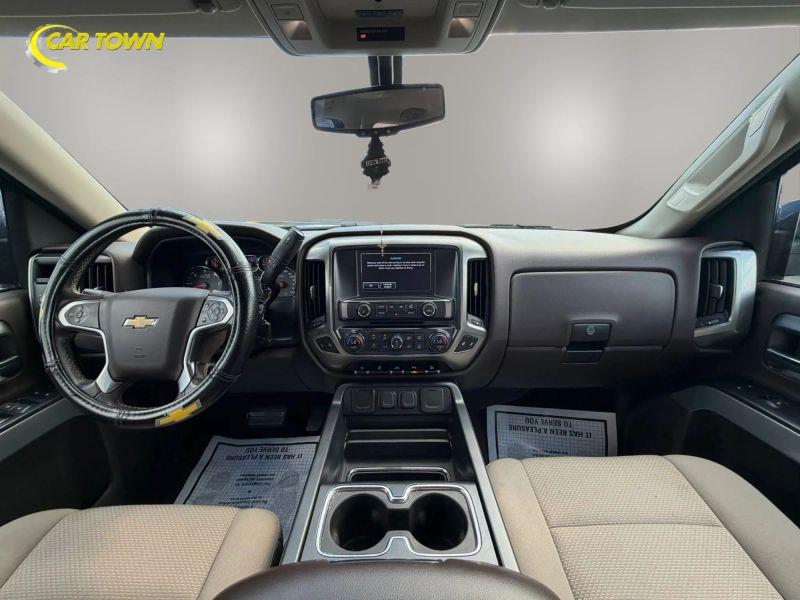 Vehicle photo 25