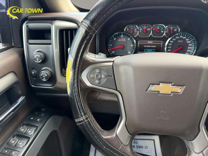 Vehicle photo 29