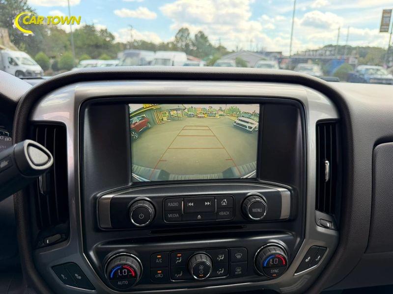 Vehicle photo 31