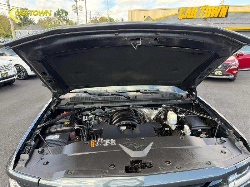 Vehicle photo 34