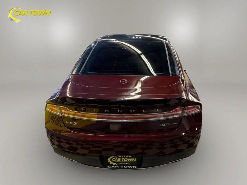 Vehicle photo 10