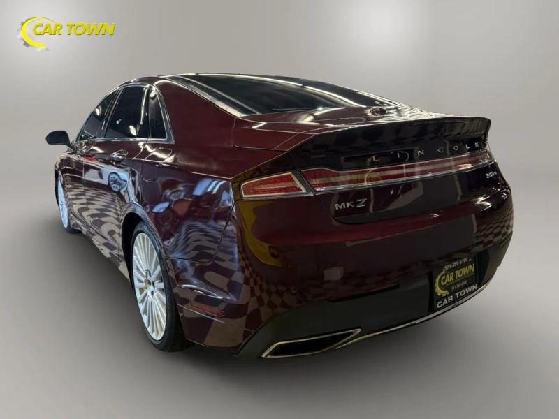 Vehicle photo 13