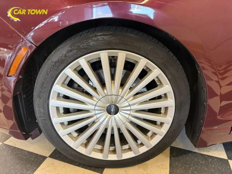 Vehicle photo 15