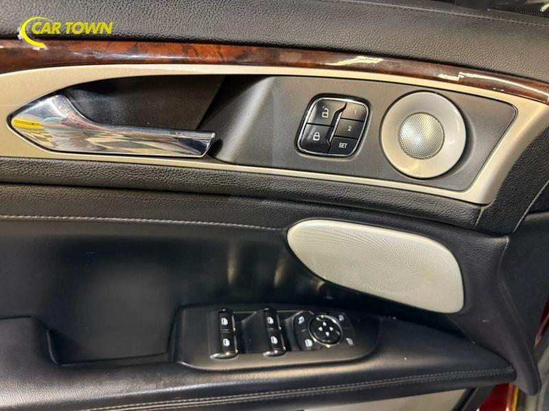 Vehicle photo 19
