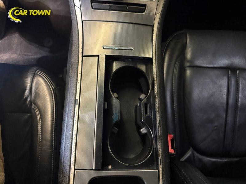Vehicle photo 21