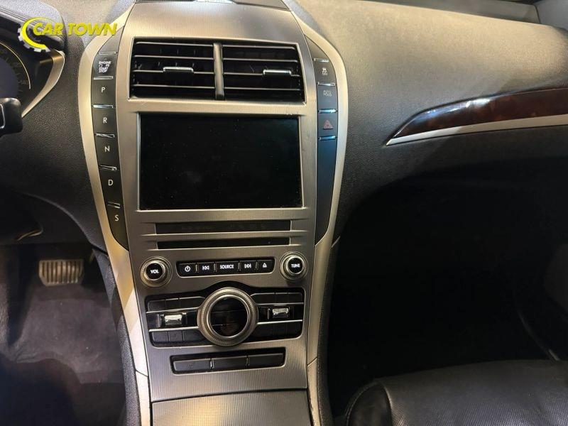 Vehicle photo 22