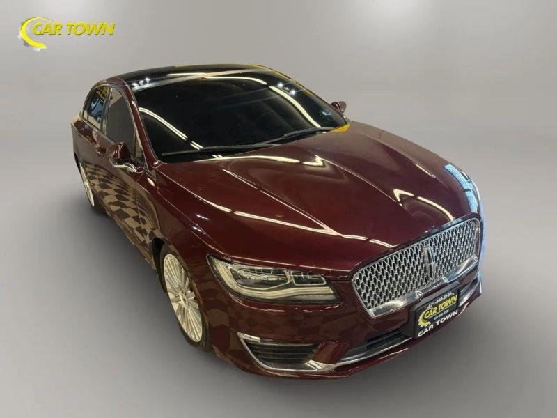 Vehicle photo 5