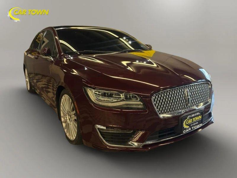 Vehicle photo 6