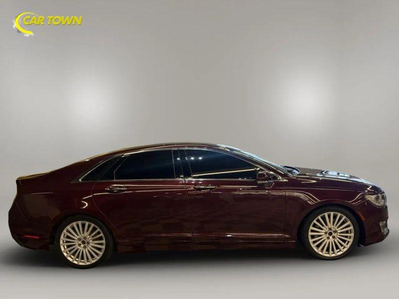 Vehicle photo 7
