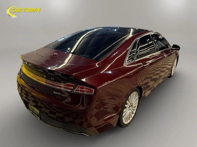 Vehicle photo 8